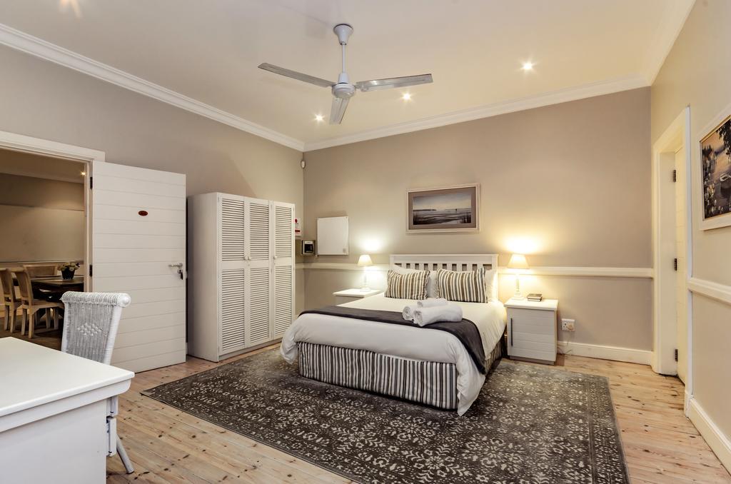 First Avenue Guesthouse ポート・エリザベス エクステリア 写真
